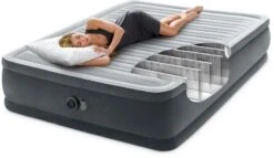 Intex Comfort Plush Hoog Luchtbed - Queensize - Ingebouwde Elektrische Pomp -Bo-Camp Winkel 1320 1900 64414 inuse3 2023 300