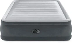 Intex Comfort Plush Hoog Luchtbed - Queensize - Ingebouwde Elektrische Pomp -Bo-Camp Winkel 1320 1900 64414 prd2 2023 300