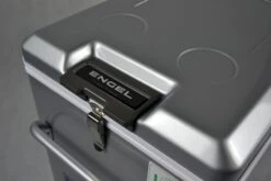 Engel MT45F-S Compressor Koelbox - 40 Liter -Bo-Camp Winkel 1900 2849 mt45fs verschluss detail