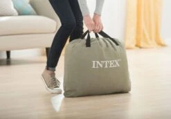 Intex Prime Comfort Luchtbed - Eenpersoons - Ingebouwde Elektrische Pomp -Bo-Camp Winkel 899 1294 64162 inuse2 2020 300